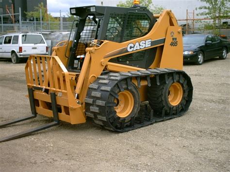 tracks on case skid steer make high pitch squeal|Right track making new noise, found cracked frame.